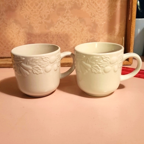 Gibson Other - 2 GIBSON COFFEE CUPS